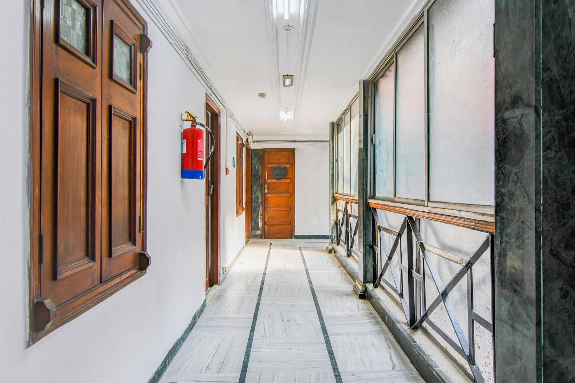 Super Hotel O Lenin Sarani Kolkata Luaran gambar